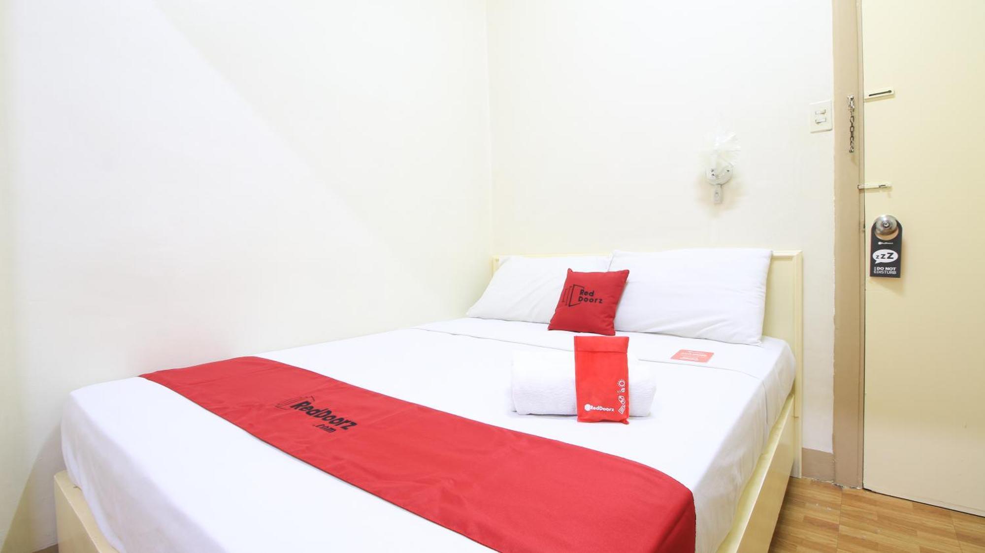 Reddoorz Plus @ Chinatown Binondo Manila Kültér fotó